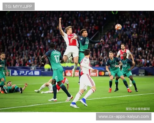 埃因霍温欧冠连胜势头强劲 持续冲击欧洲顶级赛事荣耀 埃因霍温欧冠连胜势头强劲 持续冲击欧洲顶级赛事荣耀