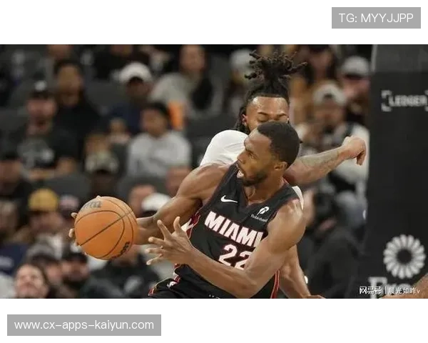 热火惊天激战:140-138绝杀骑士,米切尔0.4秒追平奇迹未成! 热火惊天激战:140-138绝杀骑士,米切尔0.4秒追平奇迹未成!