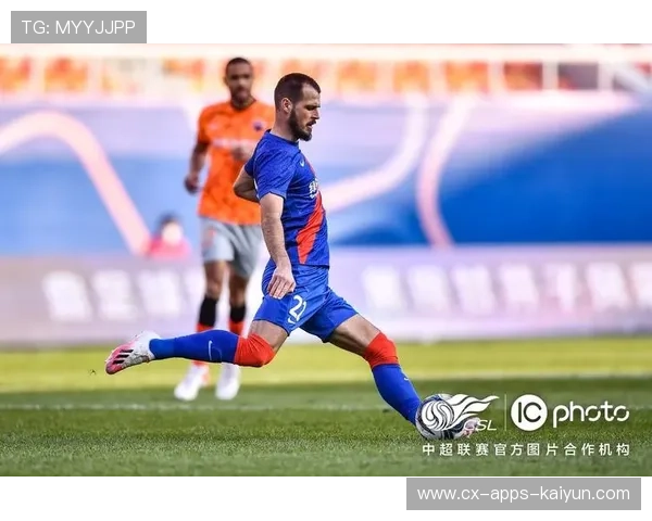 曲棍球选手半场奔袭带球50米破门