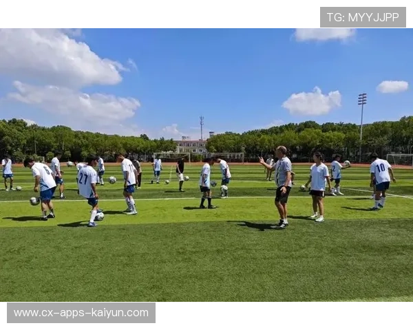 球员技能大赛成为冬训盛事,技战术交流效果显著 球员技能大赛成为冬训盛事,技战术交流效果显著