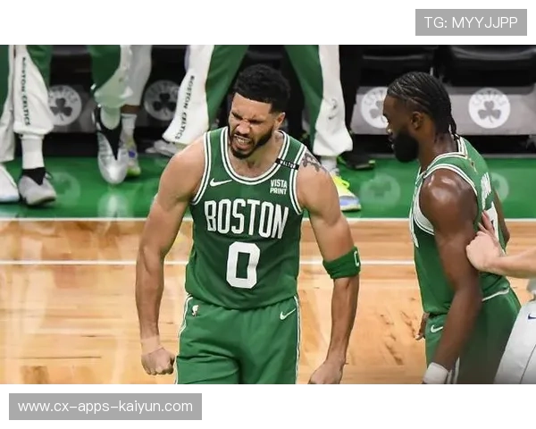 凯尔特人塔图姆禁区转身起跳头球般腾空得分 凯尔特人塔图姆禁区转身起跳头球般腾空得分