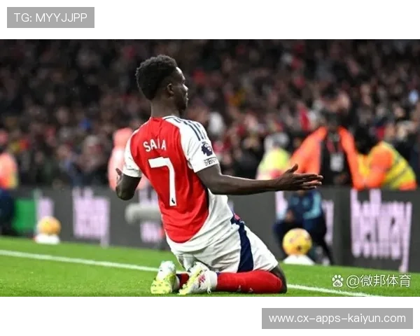 阿森纳托马斯中场断球后快速推进 阿森纳托马斯中场断球后快速推进